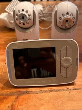 Infant Optics DXR-8 Video Baby Monitor bundle with 2 cameras